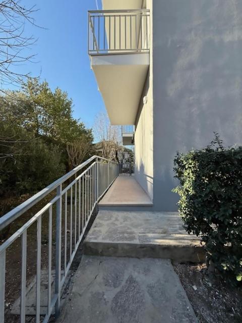 Viola Lido Adriano Villa Екстериор снимка